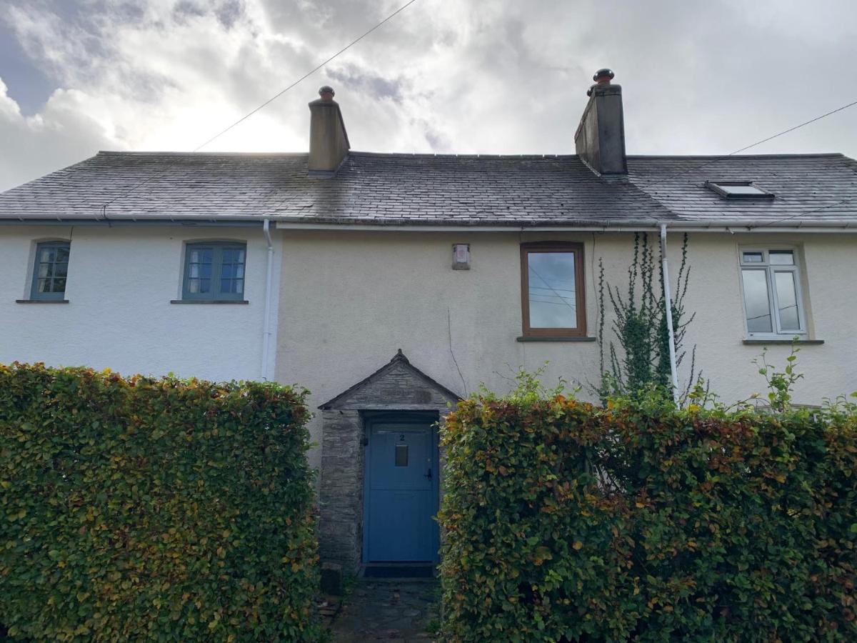 Character Dartmoor Cottage Йелвертън Екстериор снимка